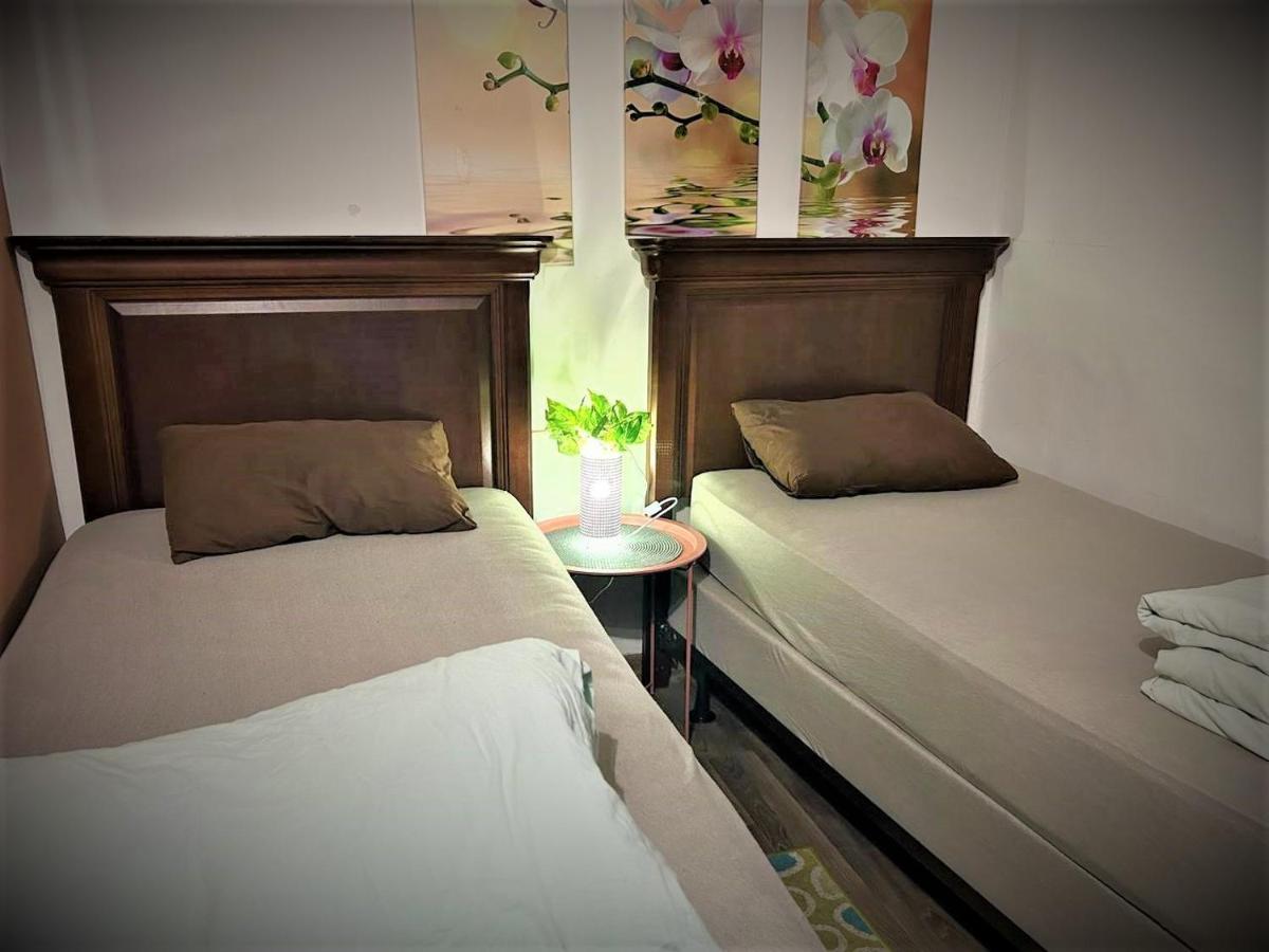Bern Hostel Chisinau Eksteriør bilde