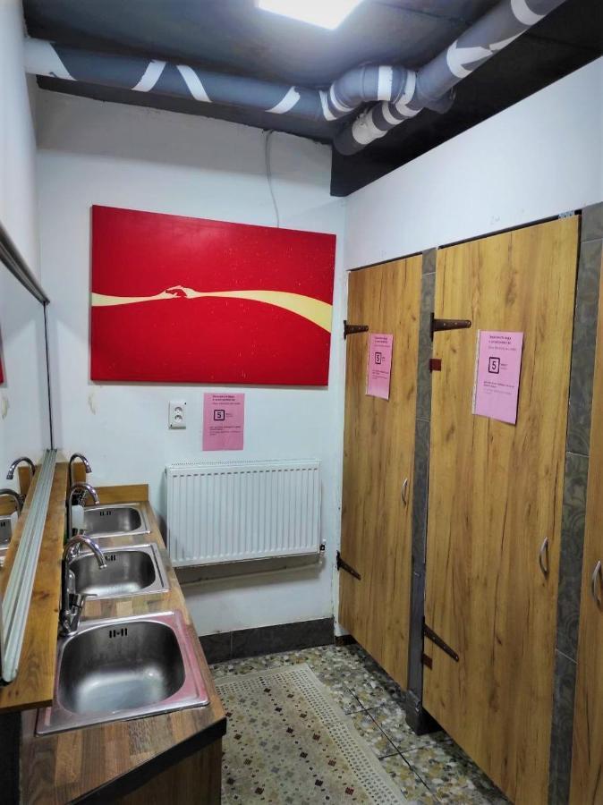 Bern Hostel Chisinau Eksteriør bilde