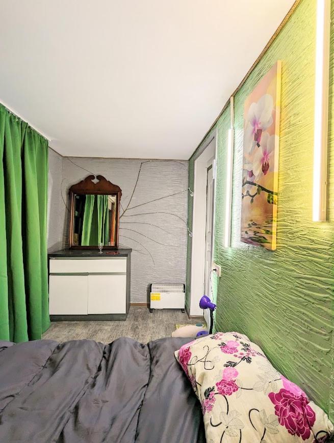 Bern Hostel Chisinau Eksteriør bilde